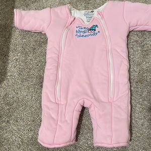 MAGIC MERLIN SLEEPSUIT SIZE SMALL